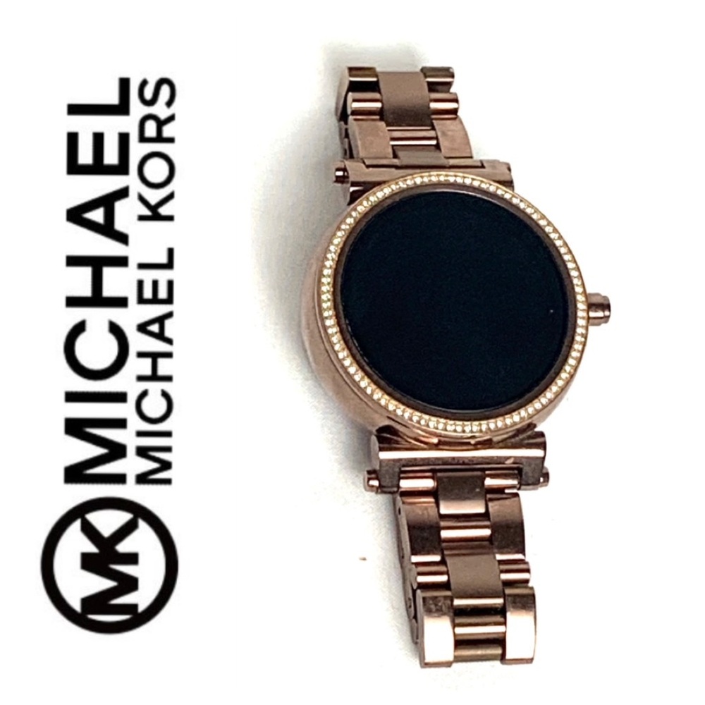Michael Kors Smart Watch: Rose Gold